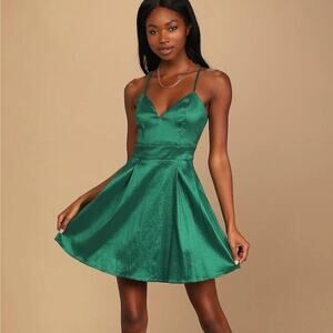 NWT Lulus Dress Womens M Beyond Magic Emerald Green Formal Mini V-Neck Fit Flare
